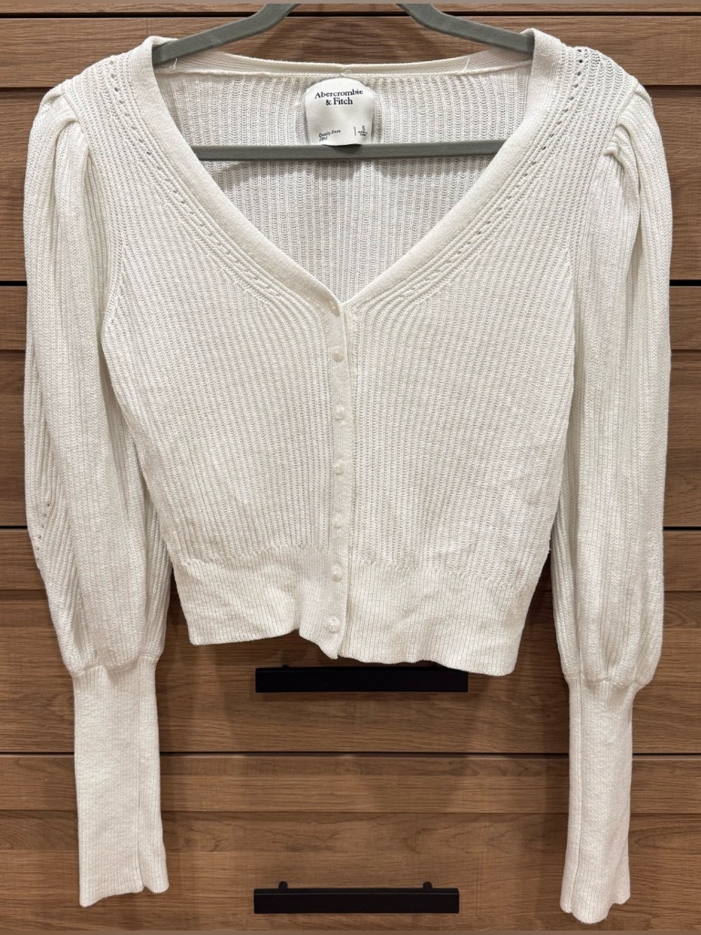 Abercrombie & Fitch Cream Knit Cardigan Sweater Size Small